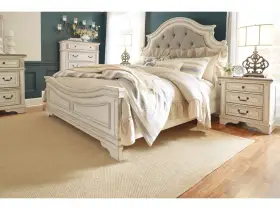 Realyn Queen Upholstered Panel Bed